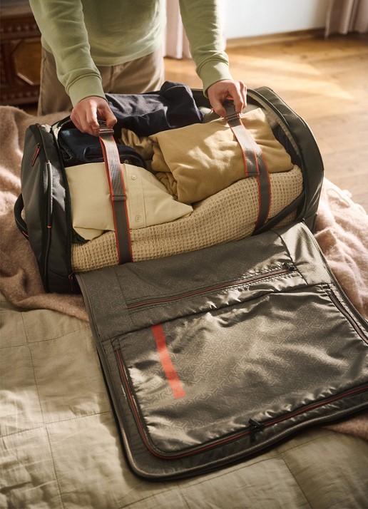 Travelite Crosslite M weekendtas  - voorkant 2 olijfgroen