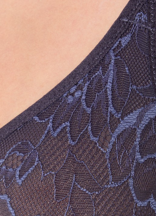 Triumph Amourette beugel bh van kant - detail 2 indigo