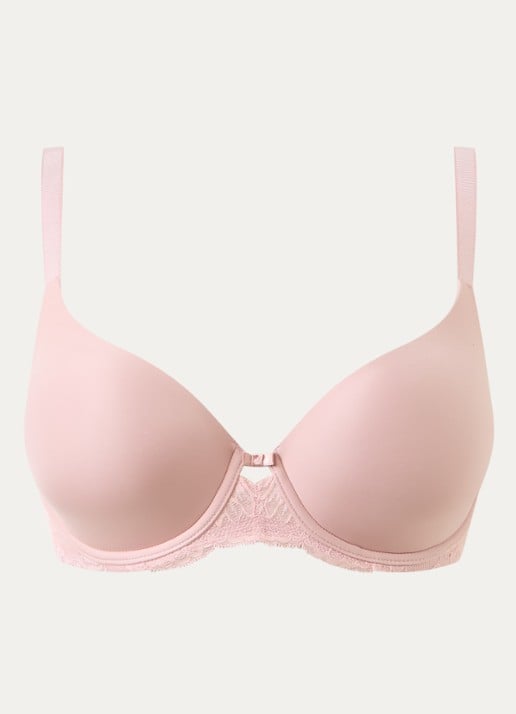 Triumph Amourette Charm voorgevormde T-shirt bh met kant details