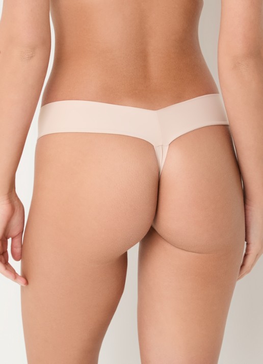 Triumph Body Makeup Illusion naadloze tanga - achterkant creme