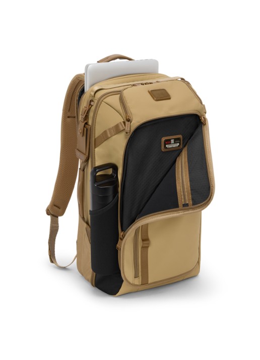 TUMI Alpha Bravo rugzak met 17 inch laptopvak - achterkant 6 khaki