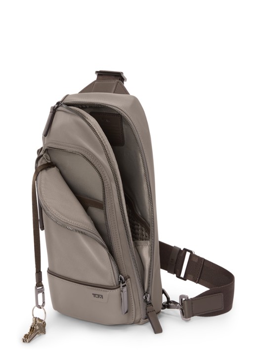 TUMI Gregory crossbodytas met leren details - achterkant 4 taupe