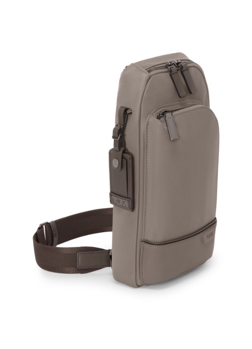 TUMI Gregory crossbodytas met leren details - voorkant 3 taupe