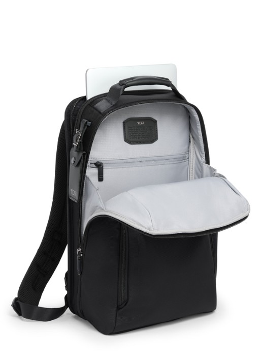 TUMI Rugzak met leren details en 16 inch laptopvak - voorkant 8 zwart