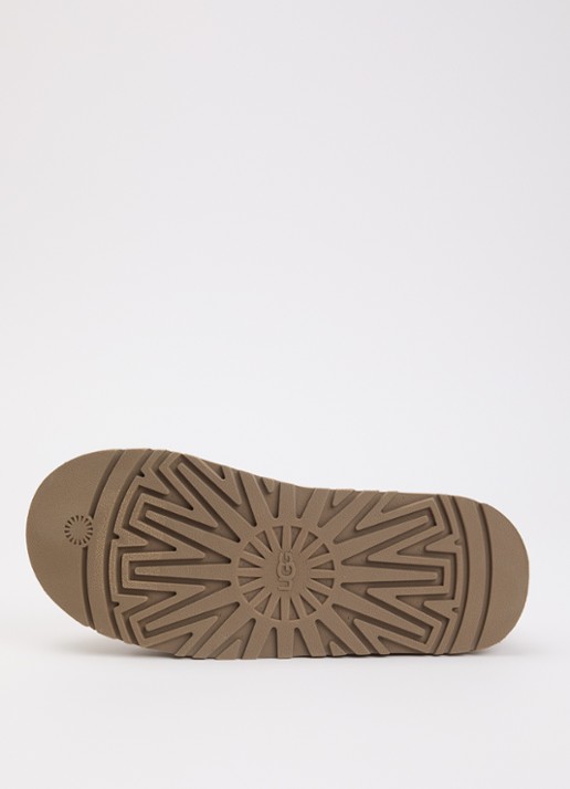 UGG Bea Mary Jane Meadow instapper van suède - detail 3 donkerbeige