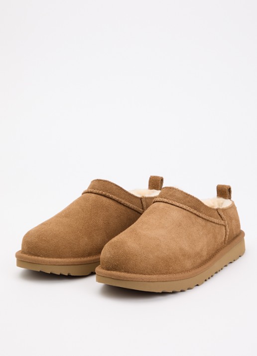 UGG Classic Micro instapper van suède - voorkant 3 hazelnootbruin
