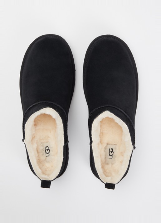UGG Classic Micro instapper van suède - detail 3 zwart