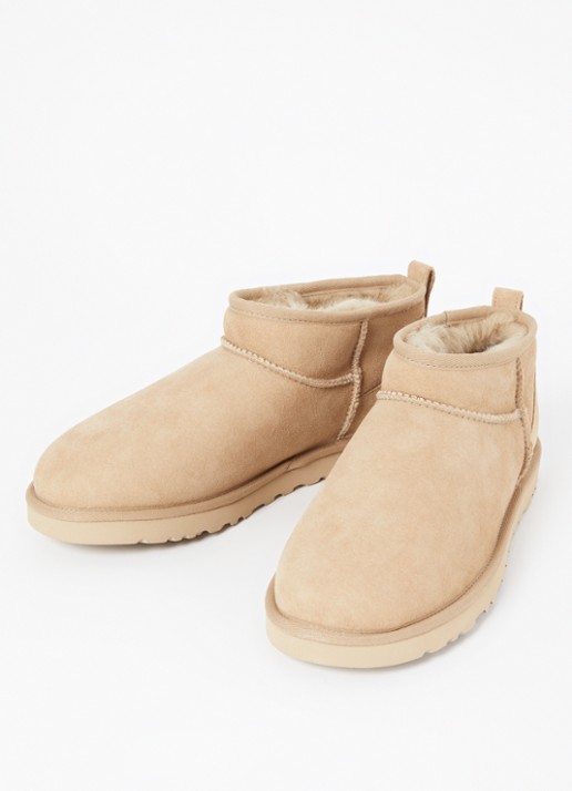 UGG Classic Ultra Mini enkellaars van suède  - detail beige