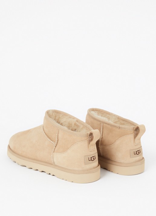 UGG Classic Ultra Mini enkellaars van suède  - detail 2 beige