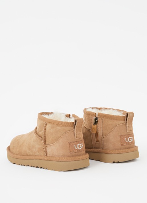 UGG Classic Ultra Mini enkellaarsje van suède - achterkant 3 camel