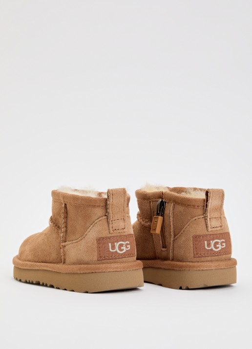 UGG Classic Ultra Mini enkellaarsje van suède - achterkant bruin
