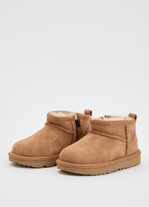 UGG Classic Ultra Mini enkellaarsje van suède - voorkant 4 bruin