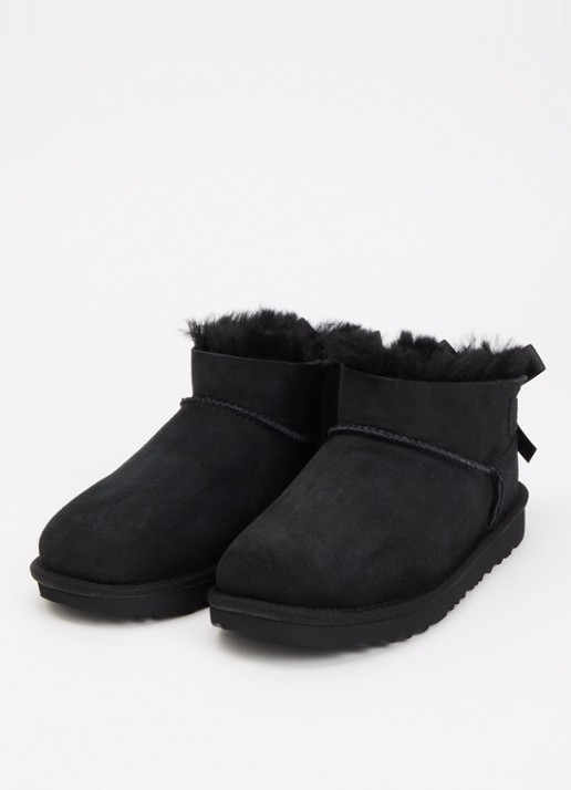 UGG K Ultra Mini Bailey enkellaarsje van suède met strikdetail - voorkant 3 zwart