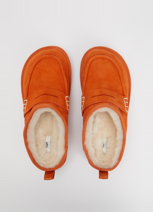 UGG Loafer instapper van lamssuède - detail 2 donkeroranje