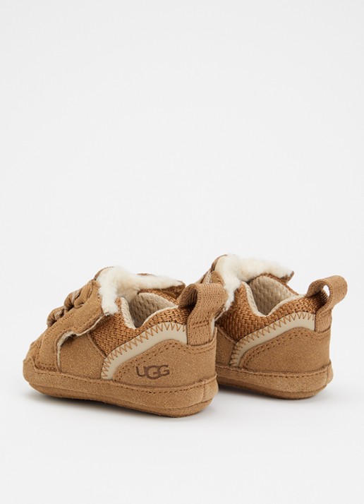 UGG Lowmel babyschoentje van suède - achterkant 2 kastanjebruin
