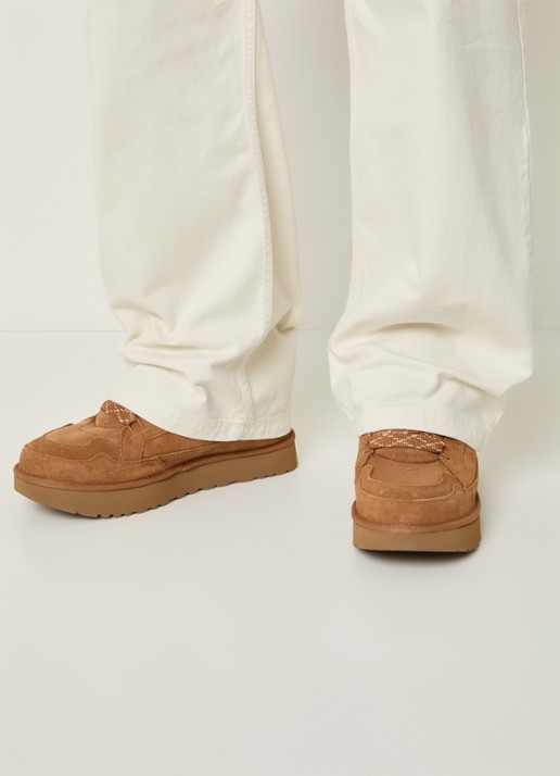 UGG Lowmel sneaker met suède details - voorkant 3 kastanjebruin