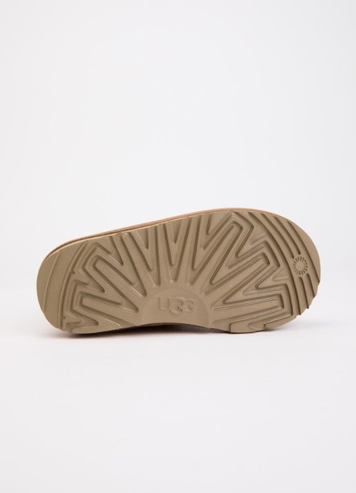 UGG Neumel II veterboot van suède  - detail 2 camel