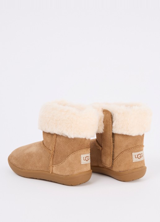 UGG Sammee enkellaarsje van suède - achterkant camel