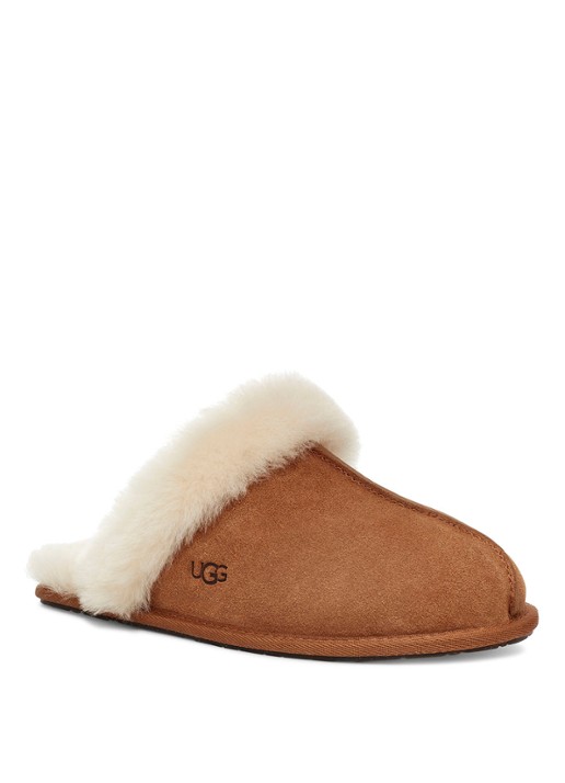 UGG Scuffette II pantoffel met schapenvacht  - voorkant 6 cognac