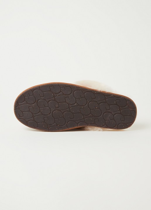 UGG Scuffette II pantoffel met schapenvacht  - detail 4 cognac