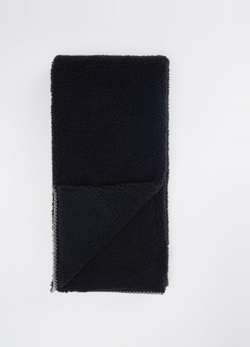 UGG Sjaal van teddy 200 x 20 cm - voorkant 3 zwart