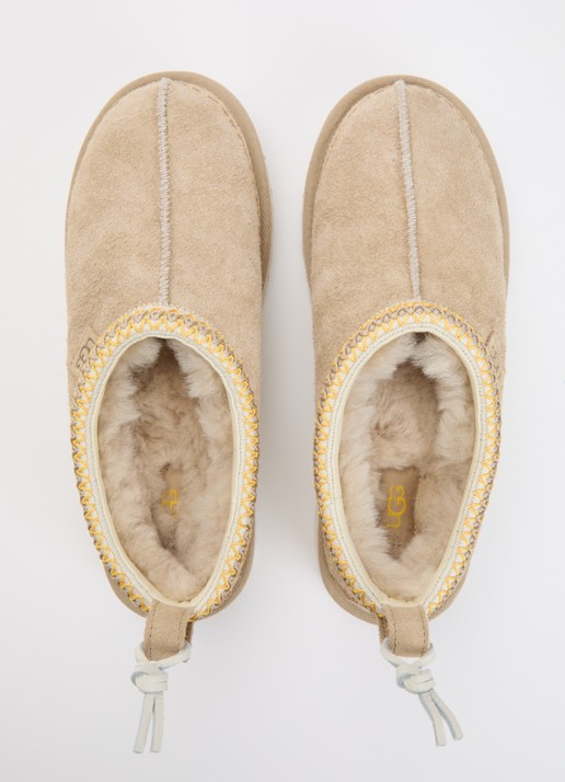 UGG Tasman Biarritz instapper van suède - detail 2 donkerbeige