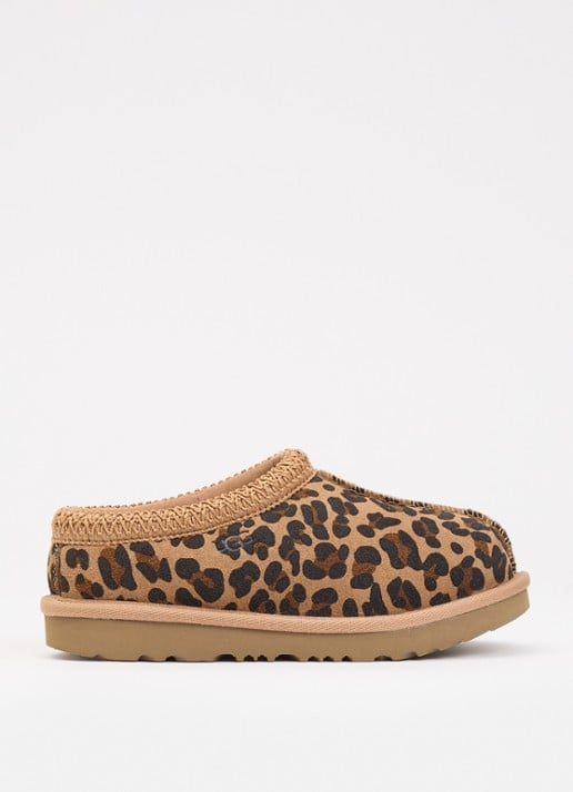 UGG Tasman II Spotted instapper van suède met panterprint - voorkant 7 camel