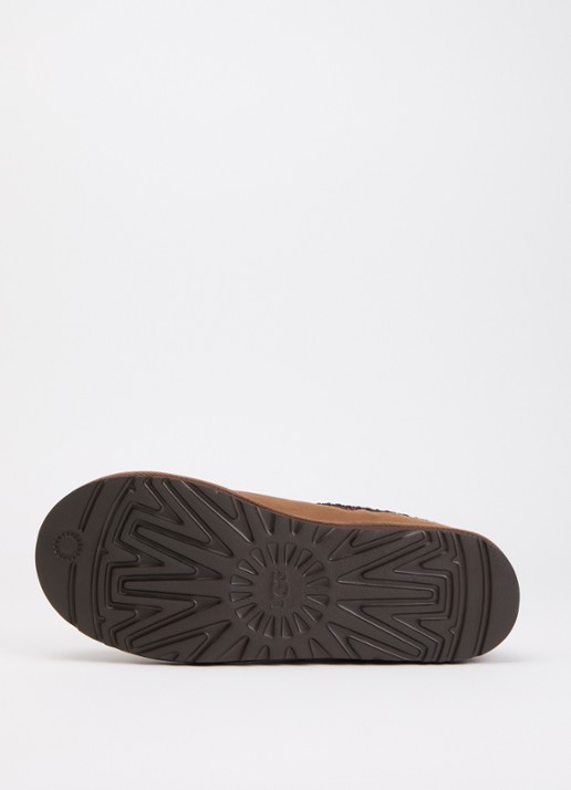 UGG Tasman ll instapper van suède - detail 4 hazelnootbruin