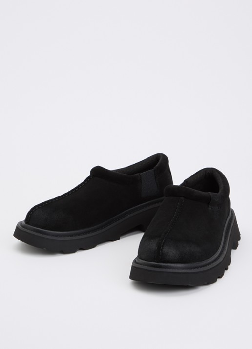 UGG Tasman Lug instapper van suède - detail zwart