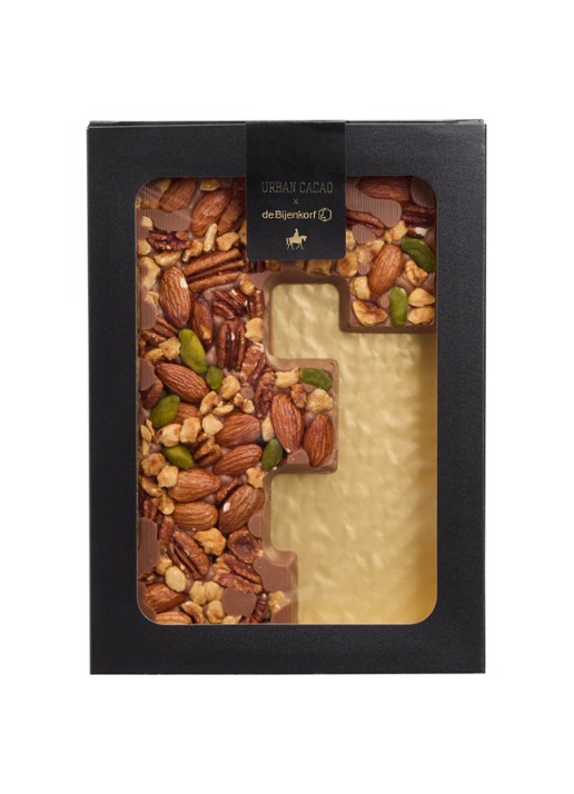 Urban Cacao Melk chocoladeletter met noten 180 gram - voorkant f