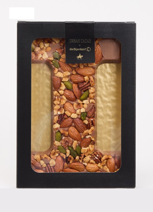 Urban Cacao Melk chocoladeletter met noten 180 gram - voorkant i