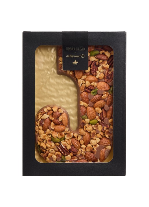 Urban Cacao Melk chocoladeletter met noten 180 gram - voorkant j