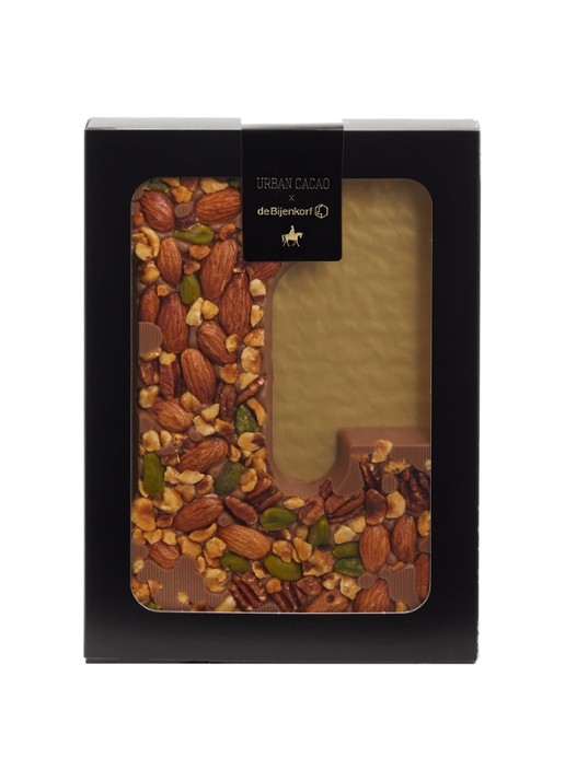 Urban Cacao Melk chocoladeletter met noten 180 gram - voorkant l