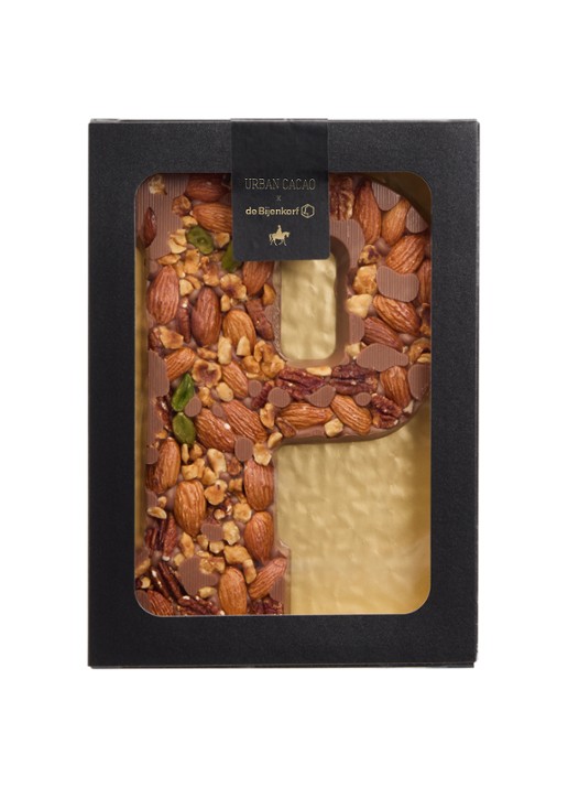 Urban Cacao Melk chocoladeletter met noten 180 gram - voorkant p