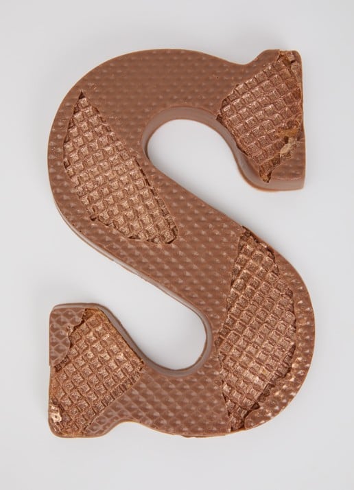 Urban Cacao Melk chocoladeletter met stroopwafel 200 gram - voorkant 2 s