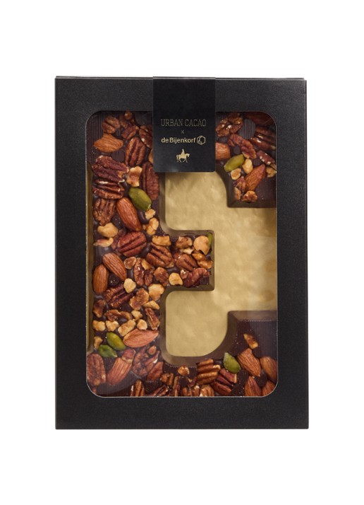 Urban Cacao Pure chocoladeletter met noten 180 gram - voorkant e