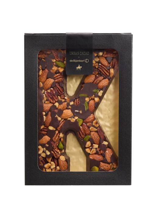Urban Cacao Pure chocoladeletter met noten 180 gram - voorkant k