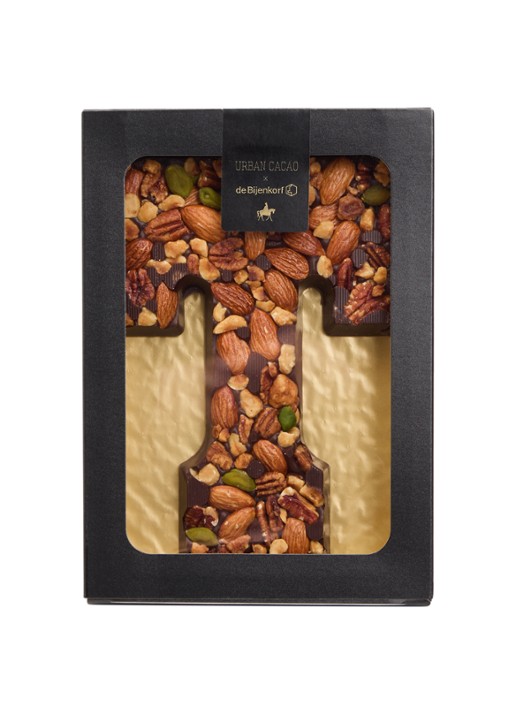 Urban Cacao Pure chocoladeletter met noten 180 gram - voorkant t