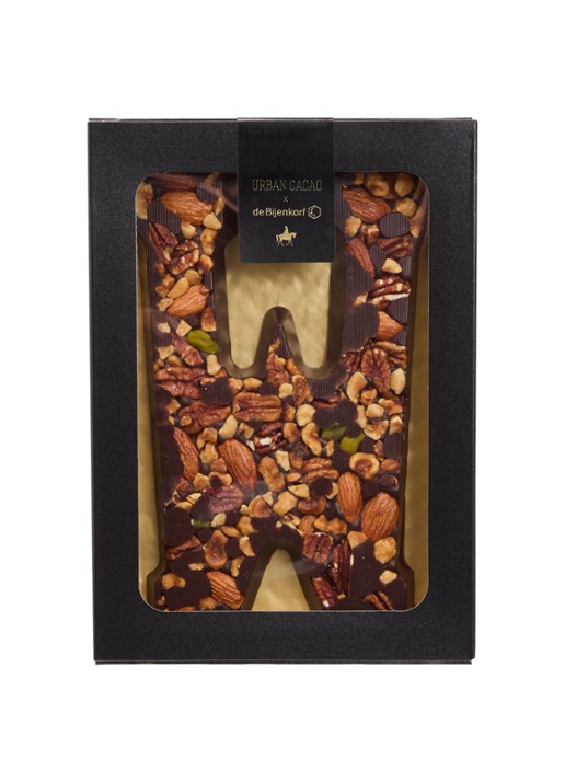 Urban Cacao Pure chocoladeletter met noten 180 gram - voorkant w