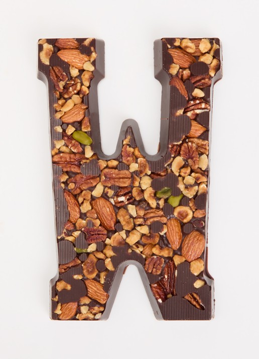 Urban Cacao Pure chocoladeletter met noten 180 gram - voorkant 2 w