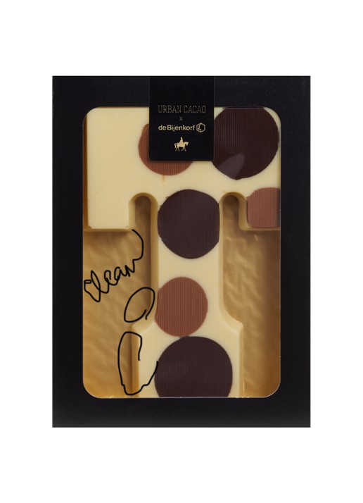 Urban Cacao Witte chocoladeletter gevlekt 200 gram - voorkant t