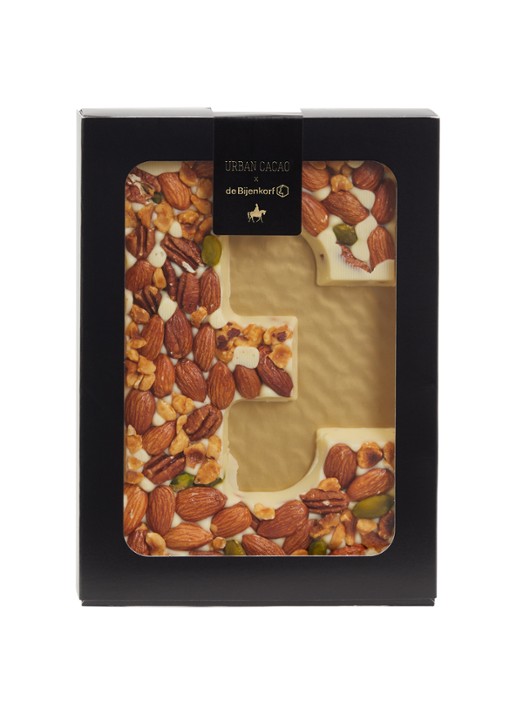 Urban Cacao Witte chocoladeletter met noten 180 gram - voorkant e