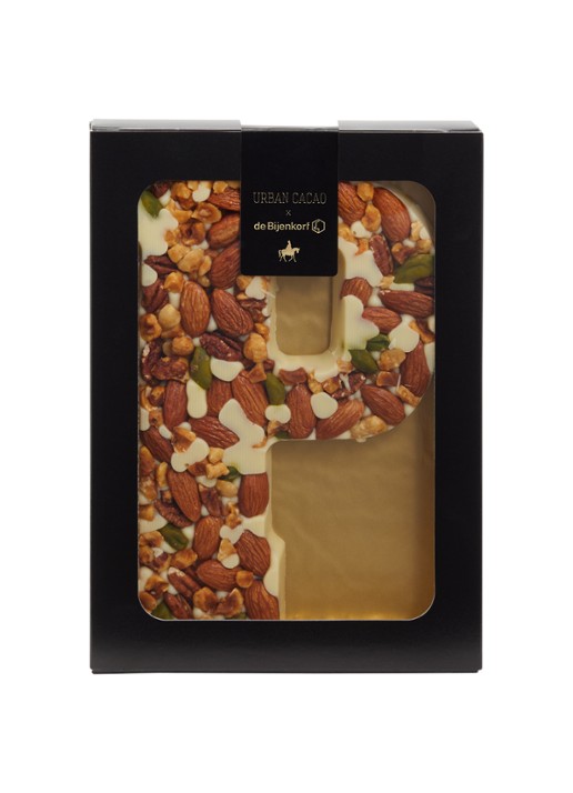 Urban Cacao Witte chocoladeletter met noten 180 gram - voorkant p