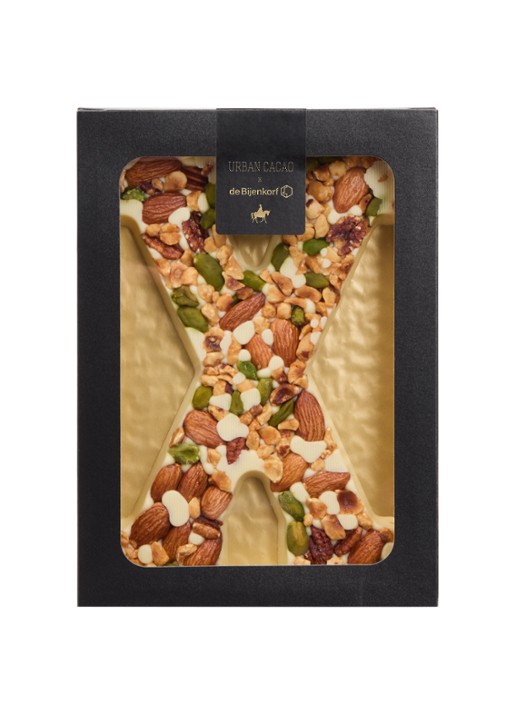 Urban Cacao Witte chocoladeletter met noten 180 gram - voorkant x
