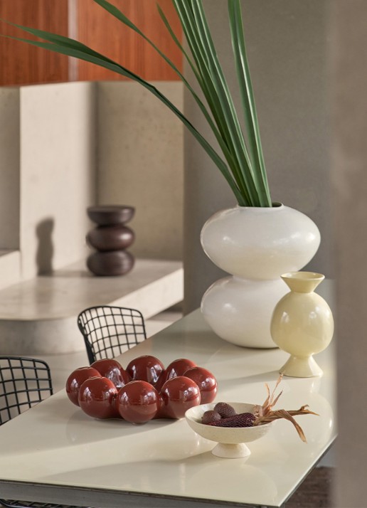 Urban Nature Culture Foss vaas 41 cm - voorkant 2 naturel
