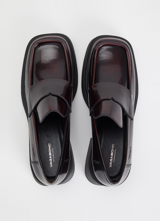 Vagabond Shoemakers Dorah loafer van lakleer - detail 4 bordeauxrood