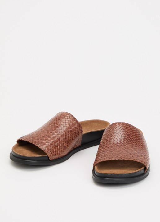 Vagabond Shoemakers Effie slipper van leer - detail cognac