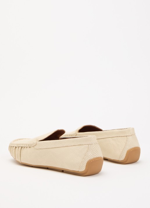 Vagabond Shoemakers Mika loafer van schapenleer - achterkant 5 creme