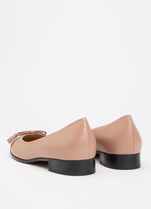 Valentino Garavani Ballerina van leer met franjes - achterkant oudroze