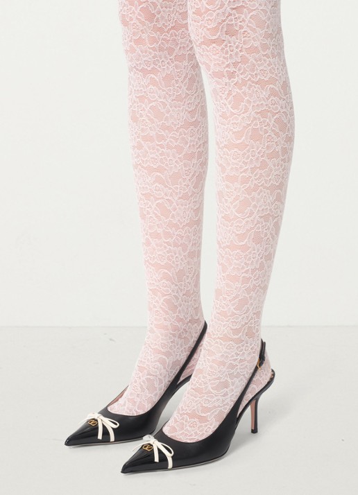 Valentino Garavani Bepointy slingback van leer met lakfinish - voorkant 3 zwart